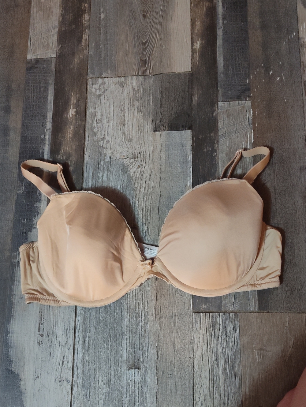 5/$25 SALE Victoria Secret Lined Demi Underwire Size 36C Bra